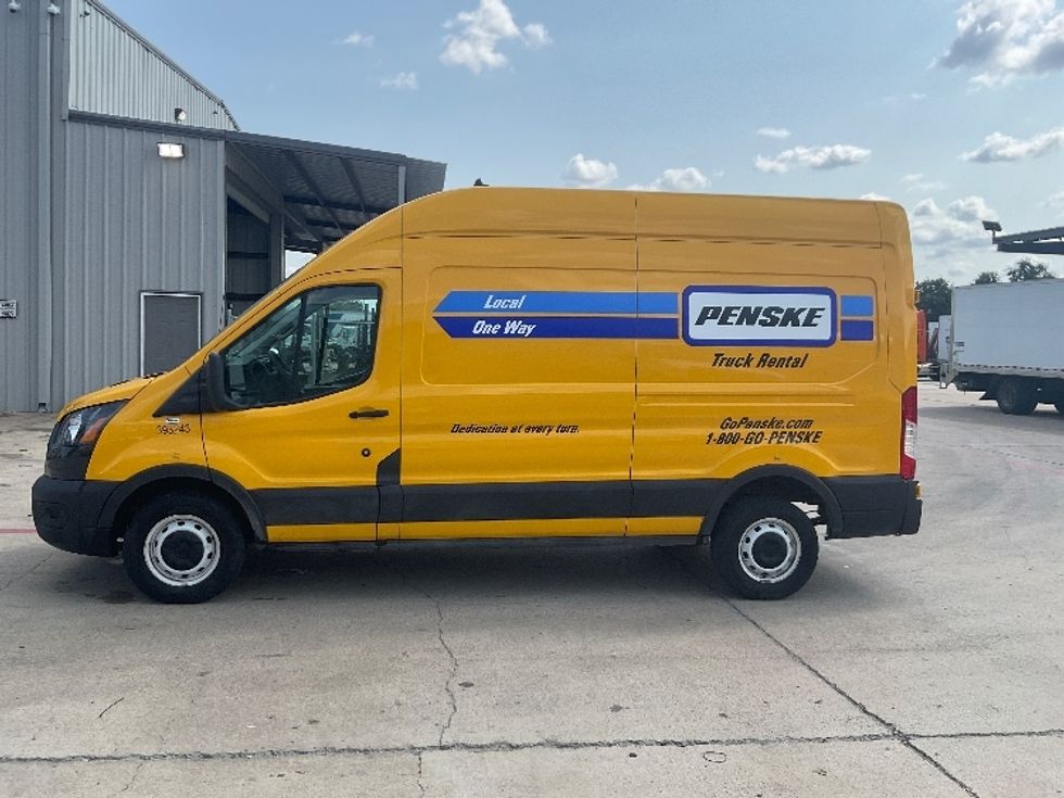 Cargo Van (Panel Van)-Light and Medium Duty Trucks-Ford-2021-Transit 250-Round Rock-TX-93,373\n\t\tmiles-$ 34,000 - Image 4