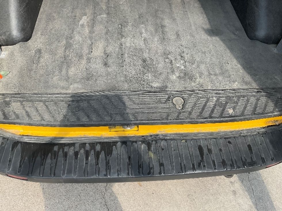 Cargo Van (Panel Van)-Light and Medium Duty Trucks-Ford-2021-Transit 250-Round Rock-TX-93,373\n\t\tmiles-$ 34,000 - Image 9