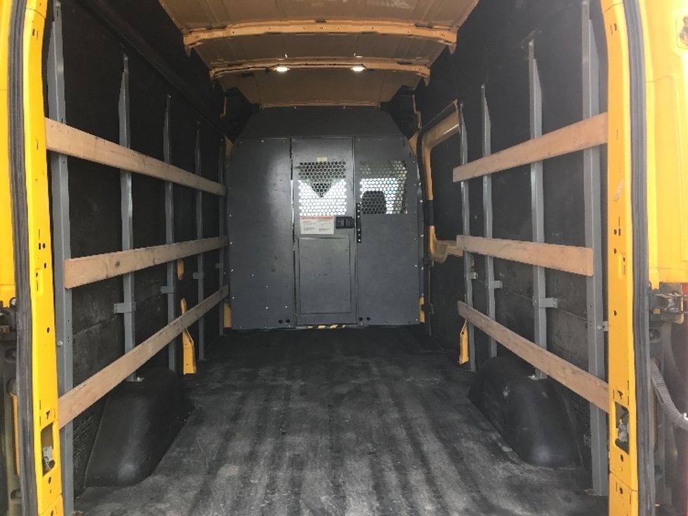 Cargo Van (Panel Van)-Light and Medium Duty Trucks-Ford-2021-Transit 250-Saint Laurent-PQ-161,860\n\t\tkm-$ 36,000 - Image 8