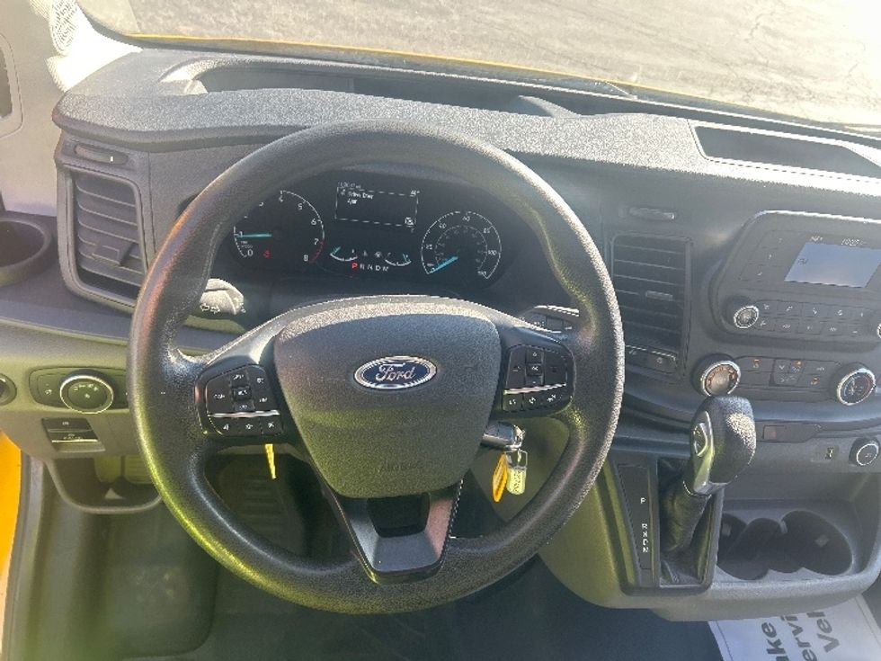 Cargo Van (Panel Van)-Light and Medium Duty Trucks-Ford-2021-Transit 250-Saint Louis-MO-123,832\n\t\tmiles-$ 25,750 - Image 16