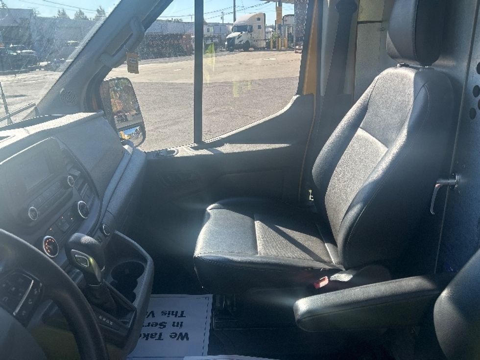 Cargo Van (Panel Van)-Light and Medium Duty Trucks-Ford-2021-Transit 250-Saint Louis-MO-123,832\n\t\tmiles-$ 25,750 - Image 17