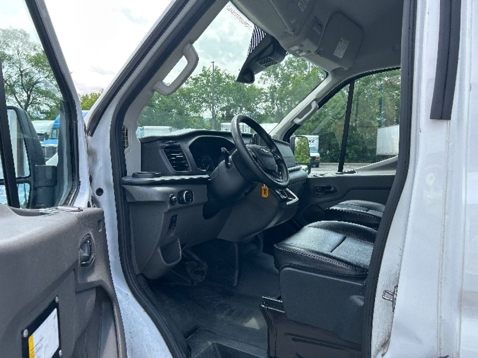 Cargo Van (Panel Van)-Light and Medium Duty Trucks-Ford-2021-Transit 250-Salem-VA-65,523\n\t\tmiles-$ 36,500 - Image 14