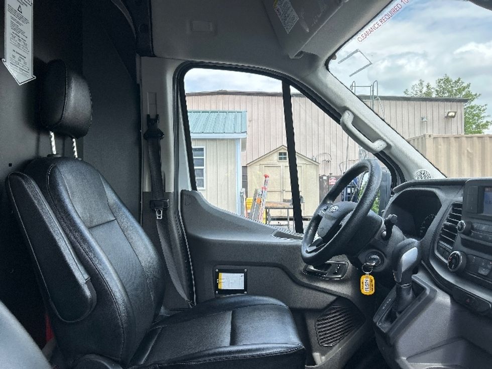 Cargo Van (Panel Van)-Light and Medium Duty Trucks-Ford-2021-Transit 250-Salem-VA-65,523\n\t\tmiles-$ 36,500 - Image 20