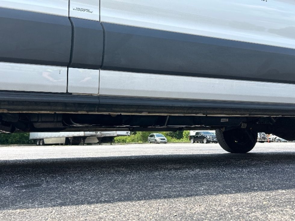 Cargo Van (Panel Van)-Light and Medium Duty Trucks-Ford-2021-Transit 250-Salem-VA-65,523\n\t\tmiles-$ 36,500 - Image 5