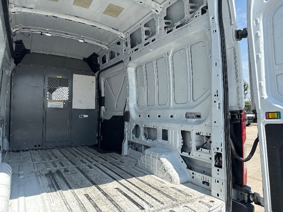 Cargo Van (Panel Van)-Light and Medium Duty Trucks-Ford-2021-Transit 250-Salt Lake City-UT-116,162\n\t\tmiles-$ 31,000 - Image 11
