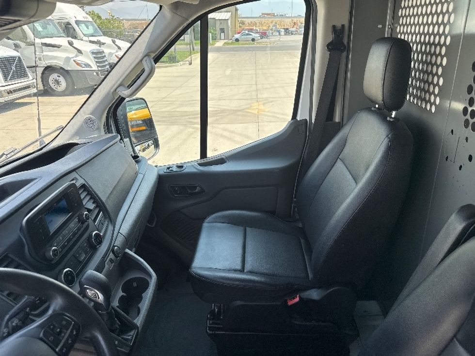 Cargo Van (Panel Van)-Light and Medium Duty Trucks-Ford-2021-Transit 250-Salt Lake City-UT-116,162\n\t\tmiles-$ 31,000 - Image 18