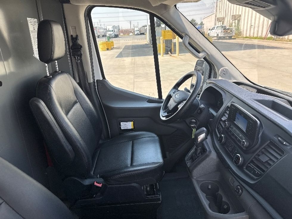 Cargo Van (Panel Van)-Light and Medium Duty Trucks-Ford-2021-Transit 250-Salt Lake City-UT-116,162\n\t\tmiles-$ 31,000 - Image 21