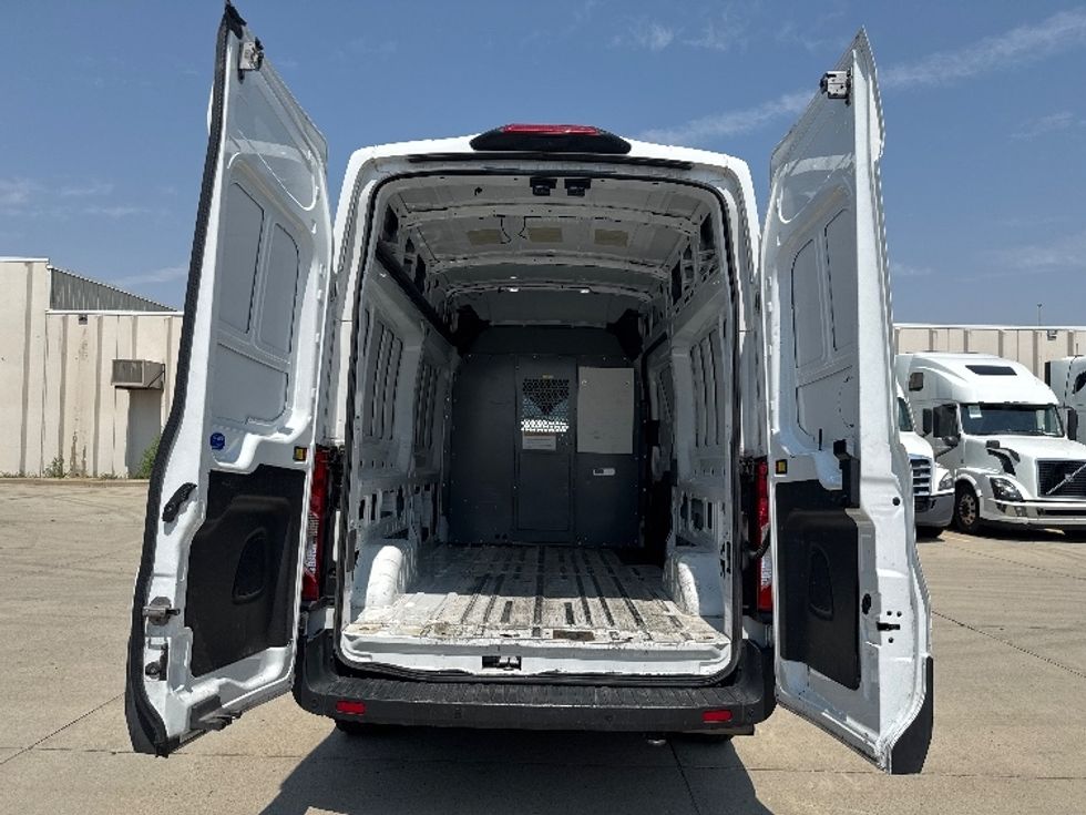 Cargo Van (Panel Van)-Light and Medium Duty Trucks-Ford-2021-Transit 250-Salt Lake City-UT-116,162\n\t\tmiles-$ 31,000 - Image 8
