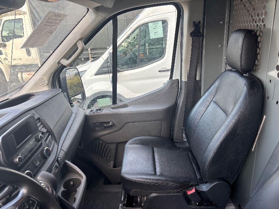 Cargo Van (Panel Van)-Light and Medium Duty Trucks-Ford-2021-Transit 250-Salt Lake City-UT-131,515\n\t\tmiles-$ 30,250 - Image 18