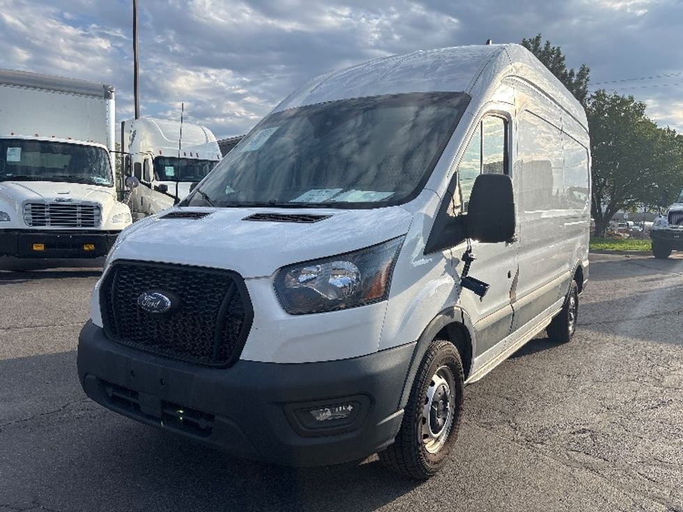 Cargo Van (Panel Van)-Light and Medium Duty Trucks-Ford-2021-Transit 250-Salt Lake City-UT-131,515\n\t\tmiles-$ 30,250 - Image 3
