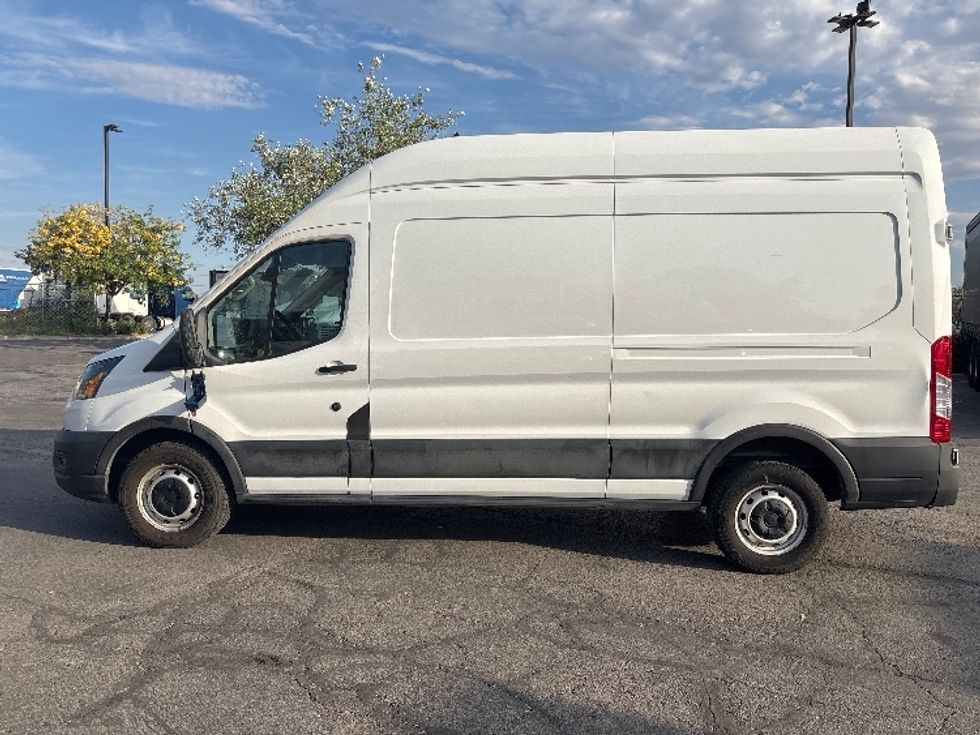 Cargo Van (Panel Van)-Light and Medium Duty Trucks-Ford-2021-Transit 250-Salt Lake City-UT-131,515\n\t\tmiles-$ 30,250 - Image 4
