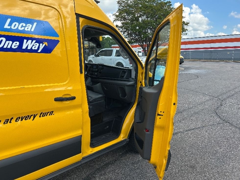Cargo Van (Panel Van)-Light and Medium Duty Trucks-Ford-2021-Transit 250-San Antonio-TX-91,294\n\t\tmiles-$ 30,250 - Image 19