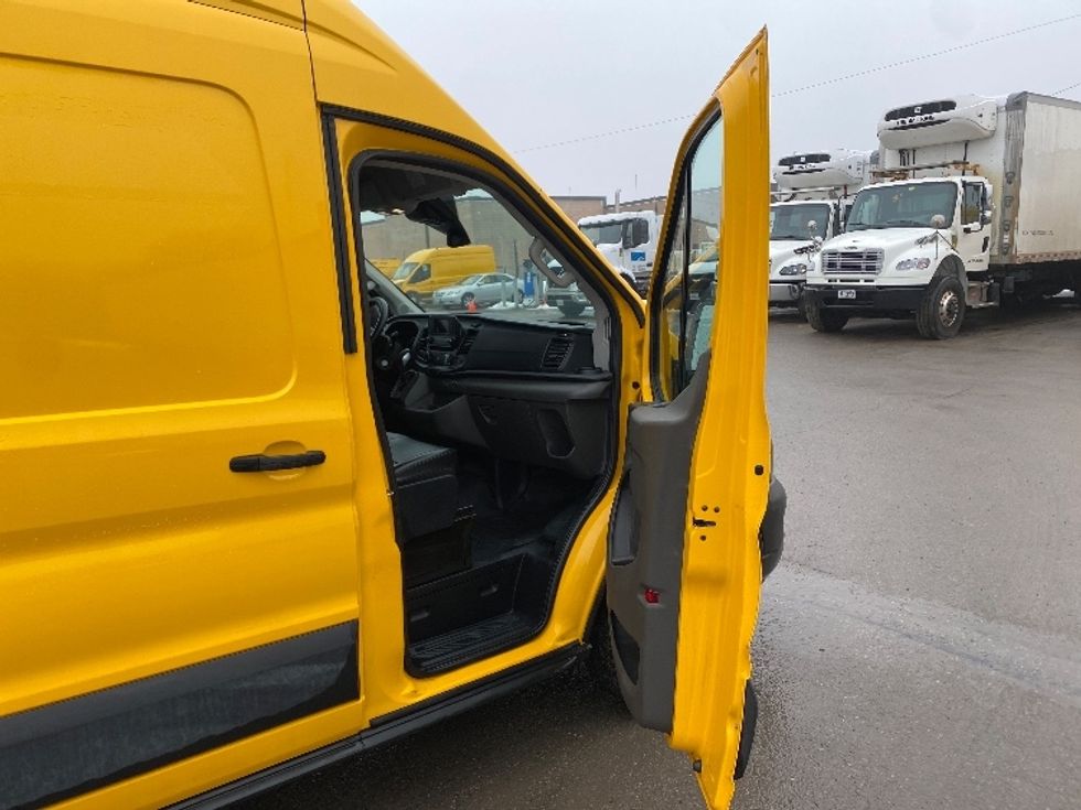 Cargo Van (Panel Van)-Light and Medium Duty Trucks-Ford-2021-Transit 250-Scarborough-ON-104,658\n\t\tkm-$ 40,000 - Image 18