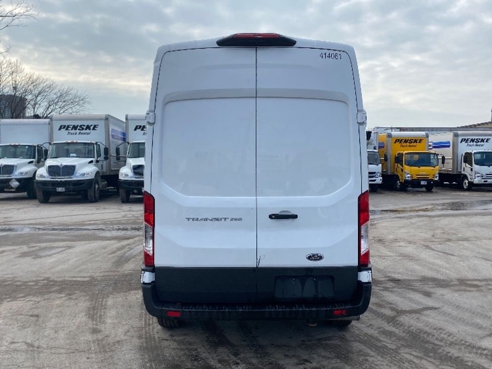 Cargo Van (Panel Van)-Light and Medium Duty Trucks-Ford-2021-Transit 250-Scarborough-ON-119,943\n\t\tkm-$ 44,000 - Image 6