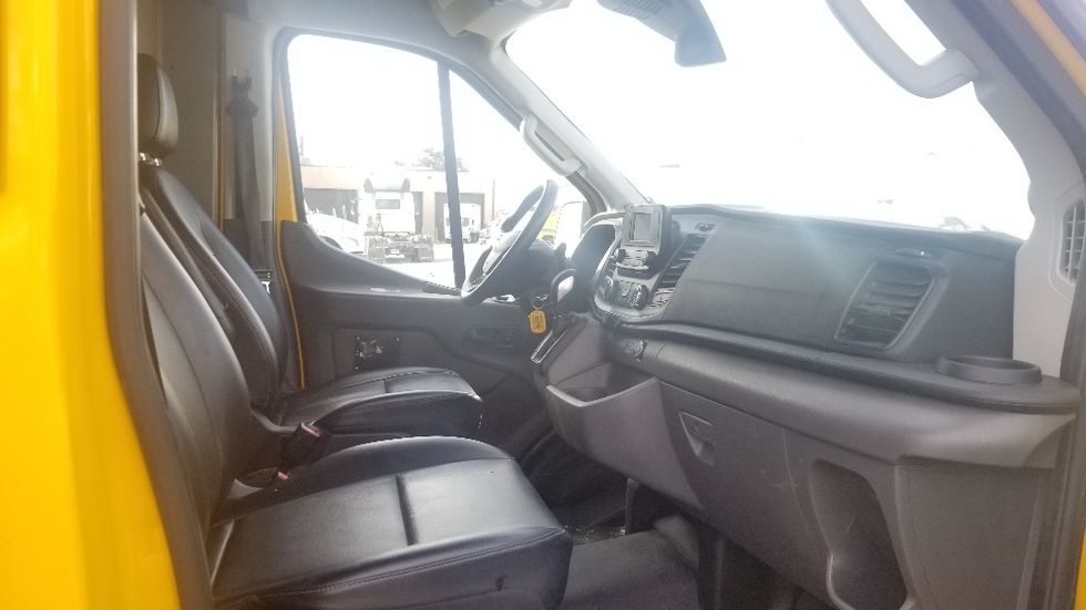 Cargo Van (Panel Van)-Light and Medium Duty Trucks-Ford-2021-Transit 250-Scarborough-ON-121,302\n\t\tkm-$ 39,000 - Image 21