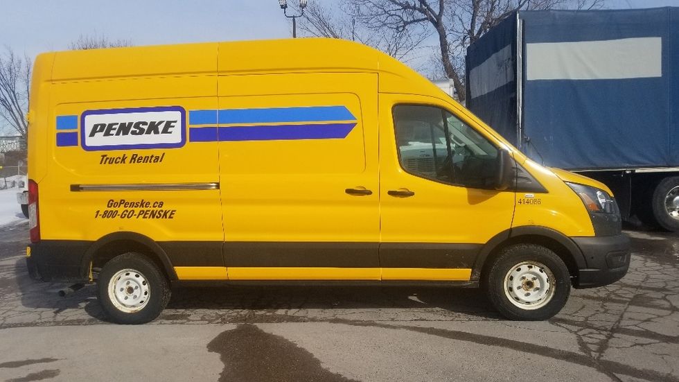 Cargo Van (Panel Van)-Light and Medium Duty Trucks-Ford-2021-Transit 250-Scarborough-ON-144,423\n\t\tkm-$ 37,250 - Image 14