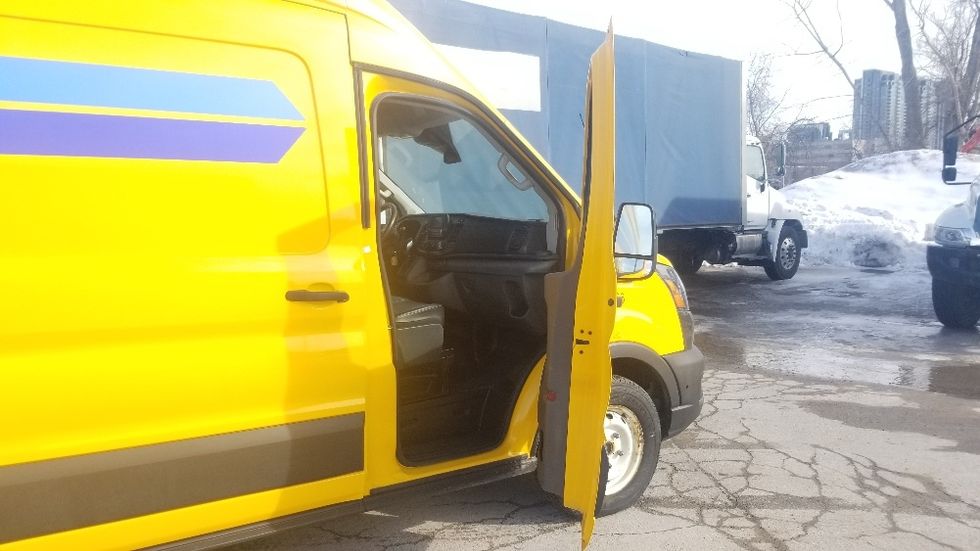 Cargo Van (Panel Van)-Light and Medium Duty Trucks-Ford-2021-Transit 250-Scarborough-ON-144,423\n\t\tkm-$ 37,250 - Image 19