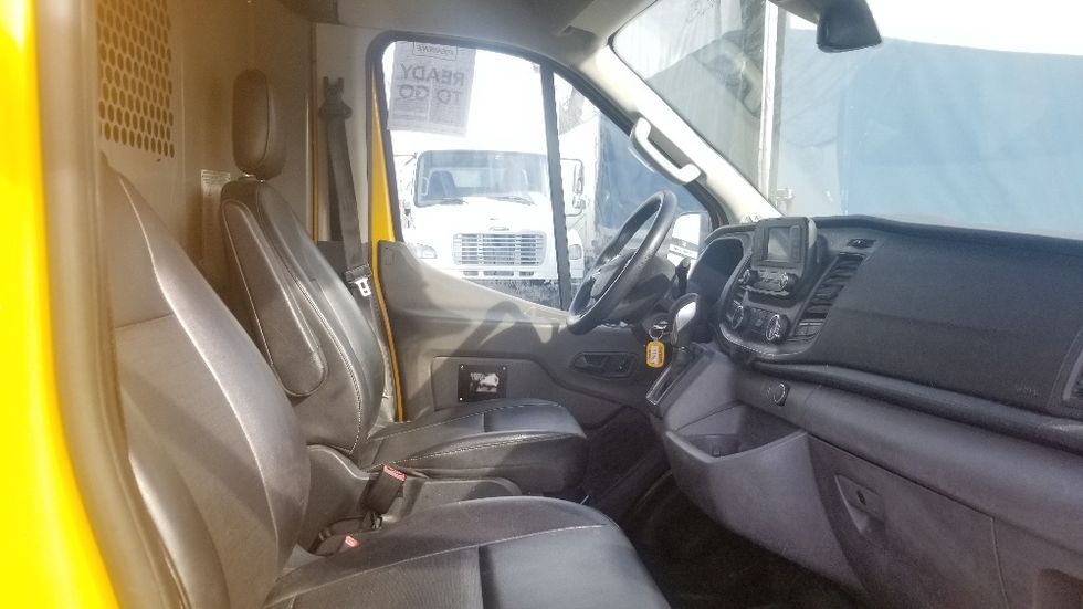 Cargo Van (Panel Van)-Light and Medium Duty Trucks-Ford-2021-Transit 250-Scarborough-ON-144,423\n\t\tkm-$ 37,250 - Image 21
