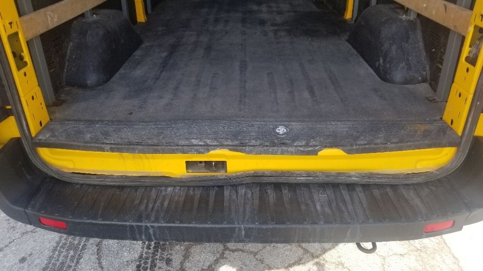 Cargo Van (Panel Van)-Light and Medium Duty Trucks-Ford-2021-Transit 250-Scarborough-ON-144,423\n\t\tkm-$ 37,250 - Image 9