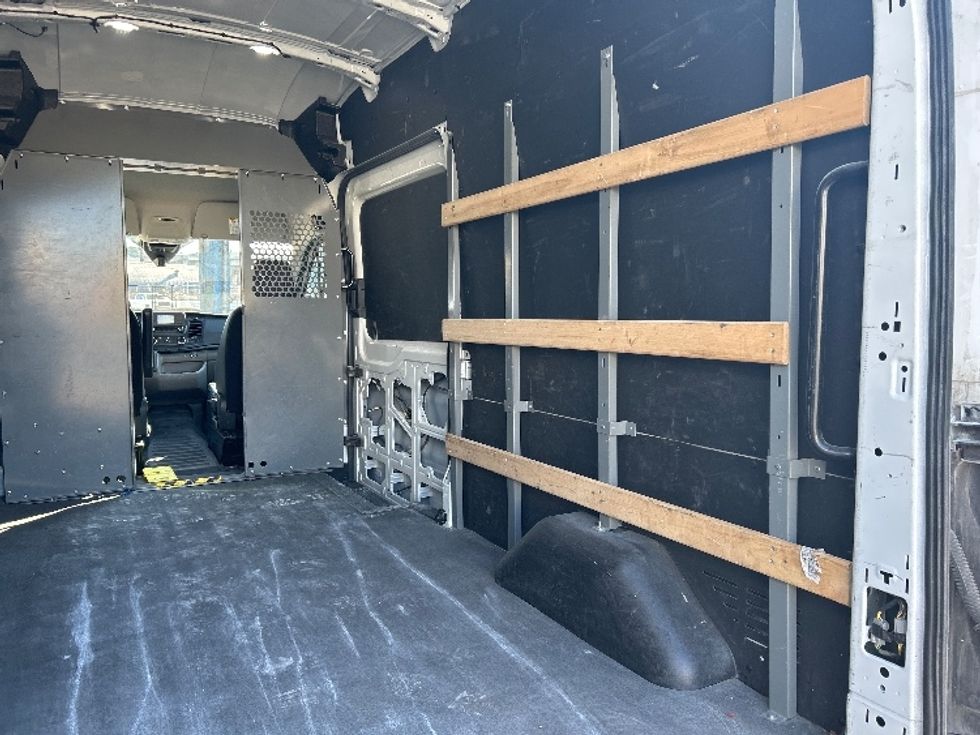 Cargo Van (Panel Van)-Light and Medium Duty Trucks-Ford-2021-Transit 250-Seattle-WA-61,802\n\t\tmiles-$ 36,000 - Image 12