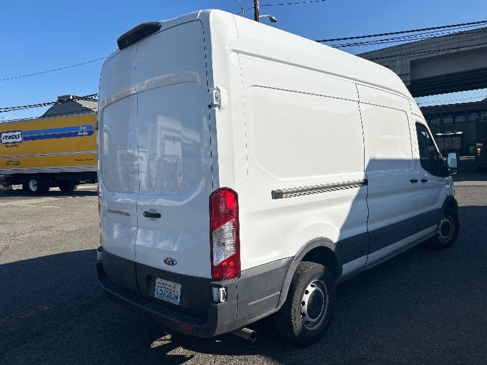 Cargo Van (Panel Van)-Light and Medium Duty Trucks-Ford-2021-Transit 250-Seattle-WA-61,802\n\t\tmiles-$ 36,000 - Image 26