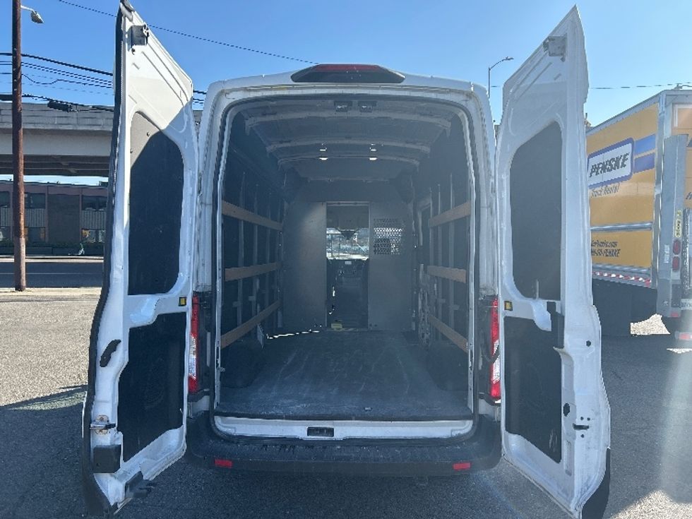 Cargo Van (Panel Van)-Light and Medium Duty Trucks-Ford-2021-Transit 250-Seattle-WA-61,802\n\t\tmiles-$ 36,000 - Image 8