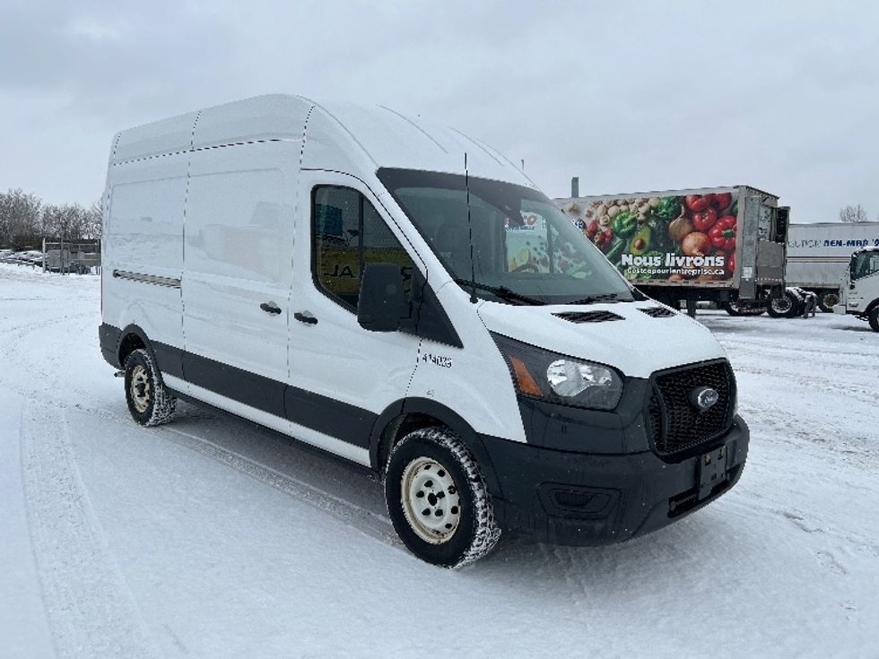 Cargo Van (Panel Van)-Light and Medium Duty Trucks-Ford-2021-Transit 250-Sherbrooke-PQ-148,017\n\t\tkm-$ 42,000 - Image 1