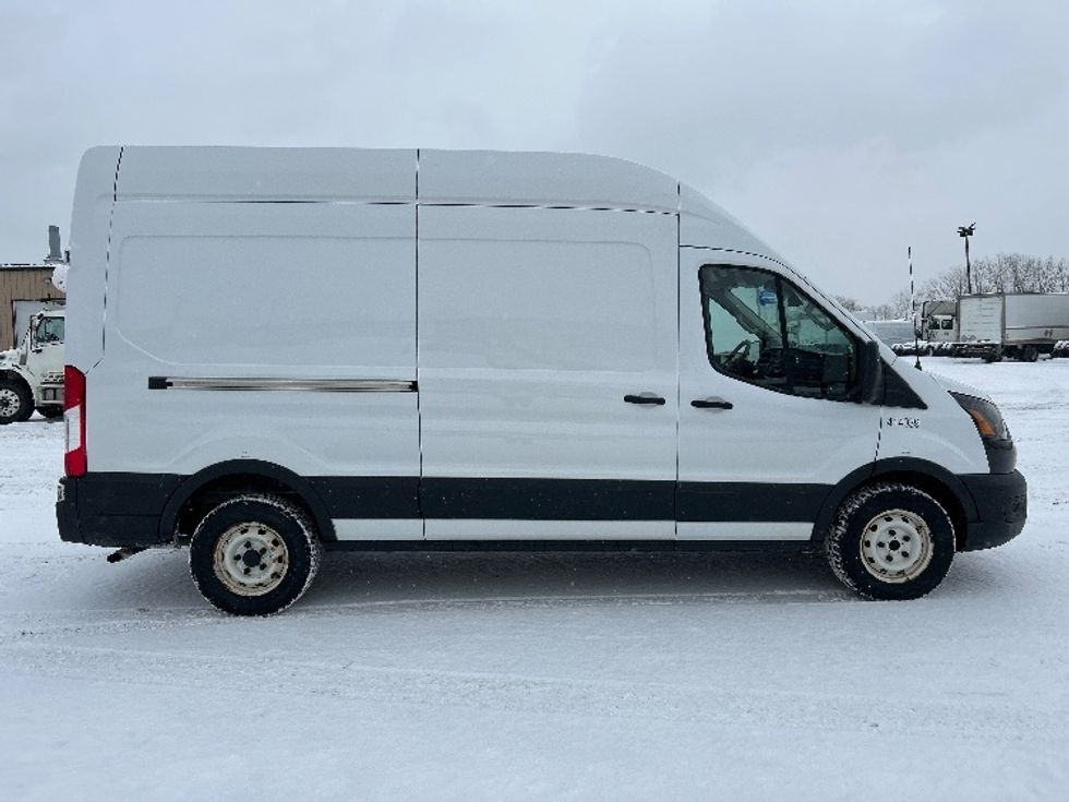 Cargo Van (Panel Van)-Light and Medium Duty Trucks-Ford-2021-Transit 250-Sherbrooke-PQ-148,017\n\t\tkm-$ 42,000 - Image 15
