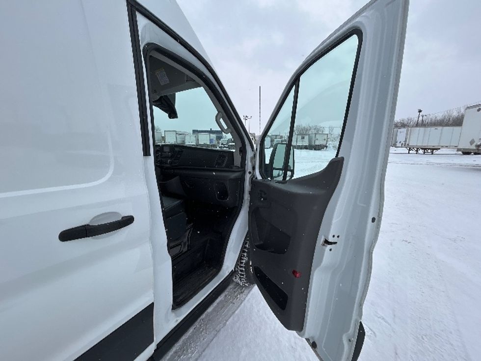 Cargo Van (Panel Van)-Light and Medium Duty Trucks-Ford-2021-Transit 250-Sherbrooke-PQ-148,017\n\t\tkm-$ 42,000 - Image 20