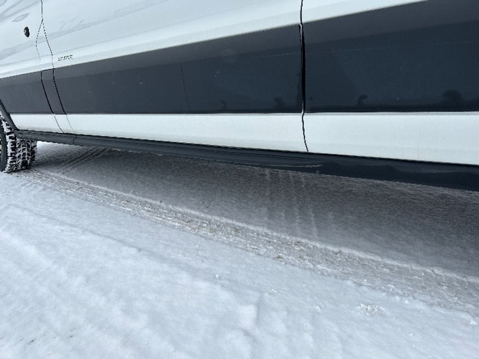 Cargo Van (Panel Van)-Light and Medium Duty Trucks-Ford-2021-Transit 250-Sherbrooke-PQ-148,017\n\t\tkm-$ 42,000 - Image 5