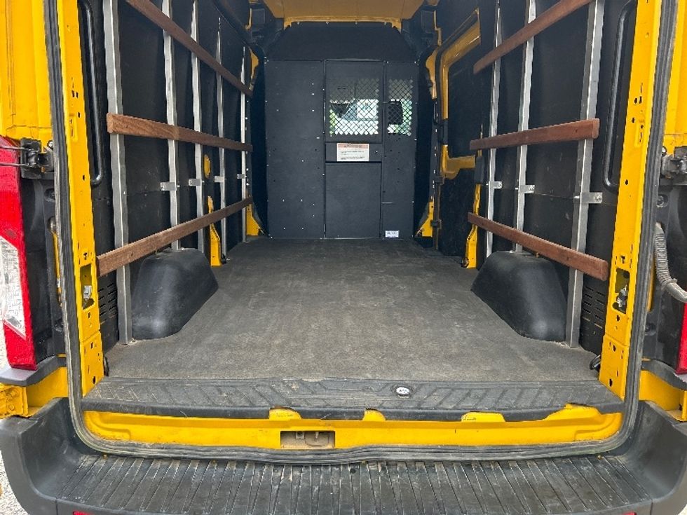 Cargo Van (Panel Van)-Light and Medium Duty Trucks-Ford-2021-Transit 250-Shreveport-LA-94,567\n\t\tmiles-$ 33,000 - Image 10