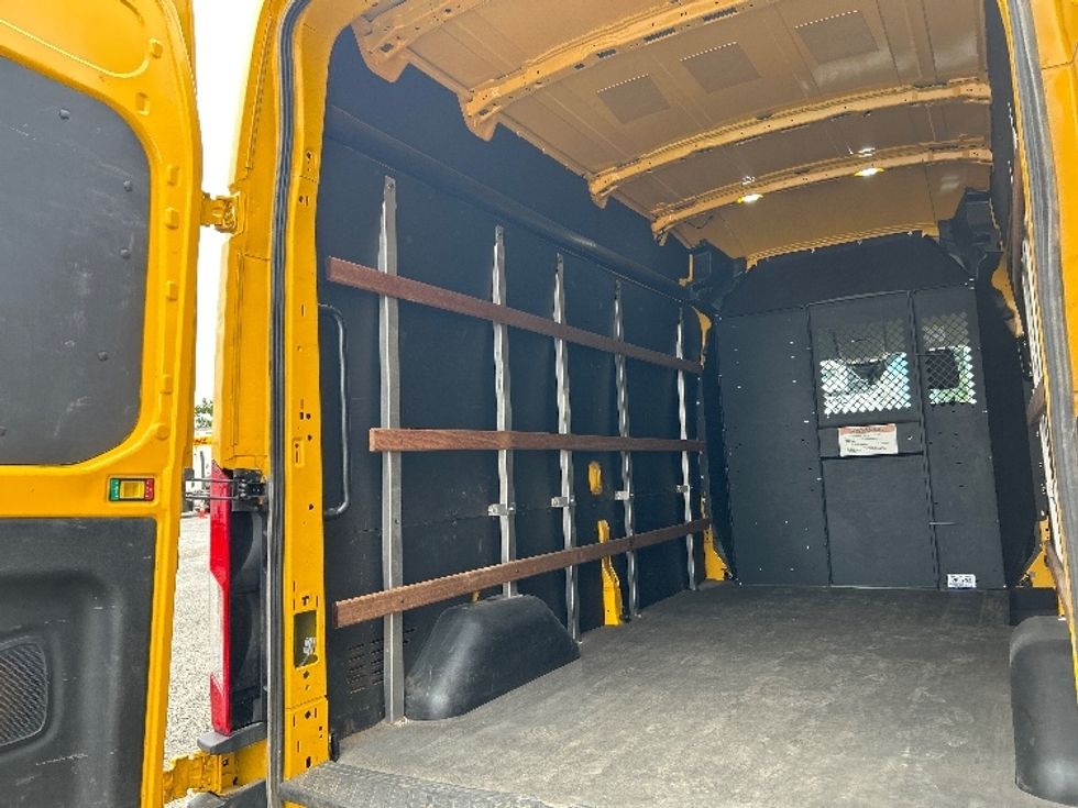 Cargo Van (Panel Van)-Light and Medium Duty Trucks-Ford-2021-Transit 250-Shreveport-LA-94,567\n\t\tmiles-$ 33,000 - Image 11