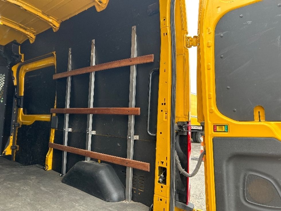 Cargo Van (Panel Van)-Light and Medium Duty Trucks-Ford-2021-Transit 250-Shreveport-LA-94,567\n\t\tmiles-$ 33,000 - Image 12