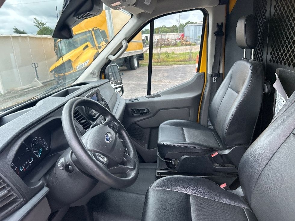 Cargo Van (Panel Van)-Light and Medium Duty Trucks-Ford-2021-Transit 250-Shreveport-LA-94,567\n\t\tmiles-$ 33,000 - Image 19