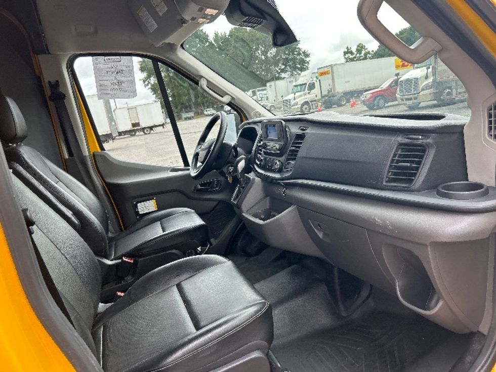 Cargo Van (Panel Van)-Light and Medium Duty Trucks-Ford-2021-Transit 250-Shreveport-LA-94,567\n\t\tmiles-$ 33,000 - Image 22