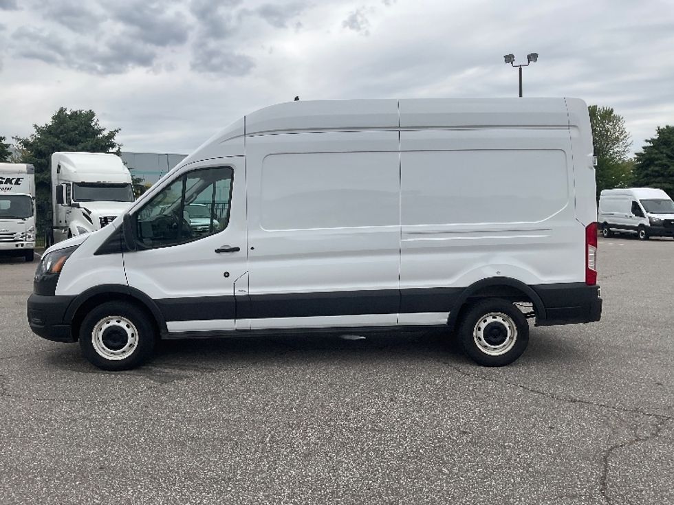 Cargo Van (Panel Van)-Light and Medium Duty Trucks-Ford-2021-Transit 250-South Bend-IN-71,321\n\t\tmiles-$ 35,000 - Image 4