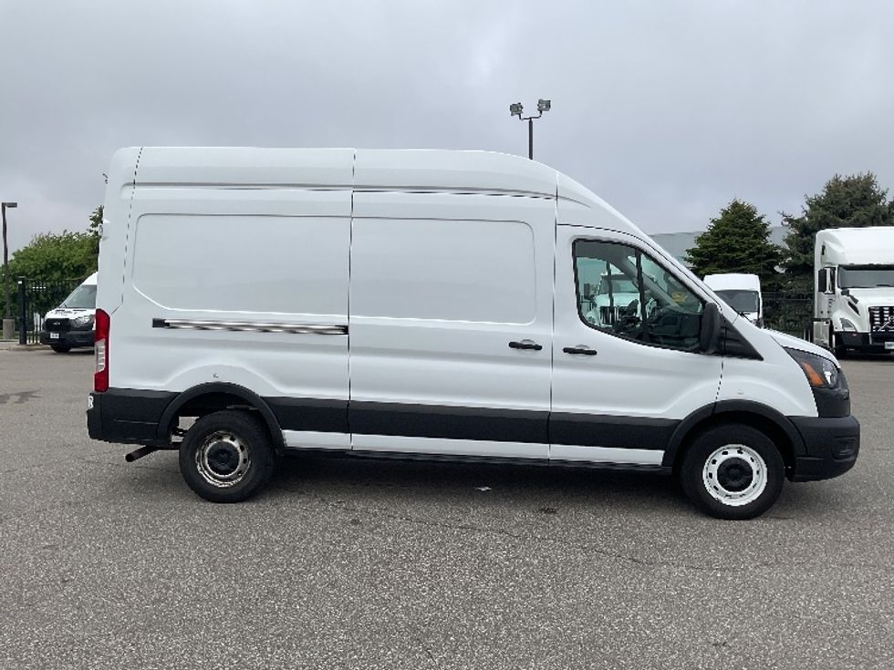 Cargo Van (Panel Van)-Light and Medium Duty Trucks-Ford-2021-Transit 250-South Bend-IN-90,676\n\t\tmiles-$ 33,500 - Image 15