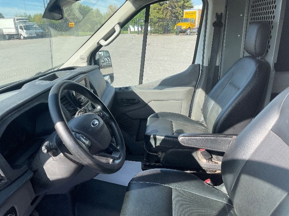 Cargo Van (Panel Van)-Light and Medium Duty Trucks-Ford-2021-Transit 250-South Bend-IN-92,479\n\t\tmiles-$ 33,250 - Image 16