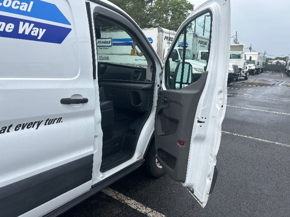Cargo Van (Panel Van)-Light and Medium Duty Trucks-Ford-2021-Transit 250-South Plainfield-NJ-45,532\n\t\tmiles-$ 33,750 - Image 17