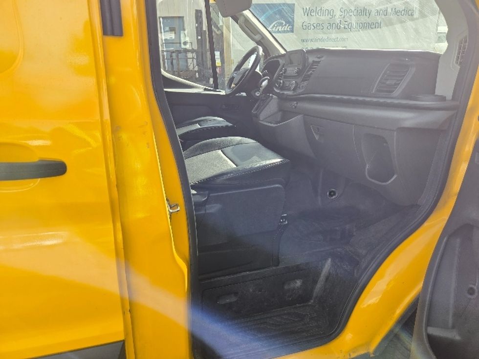Cargo Van (Panel Van)-Light and Medium Duty Trucks-Ford-2021-Transit 250-Springfield-MA-109,499\n\t\tmiles-$ 27,750 - Image 16