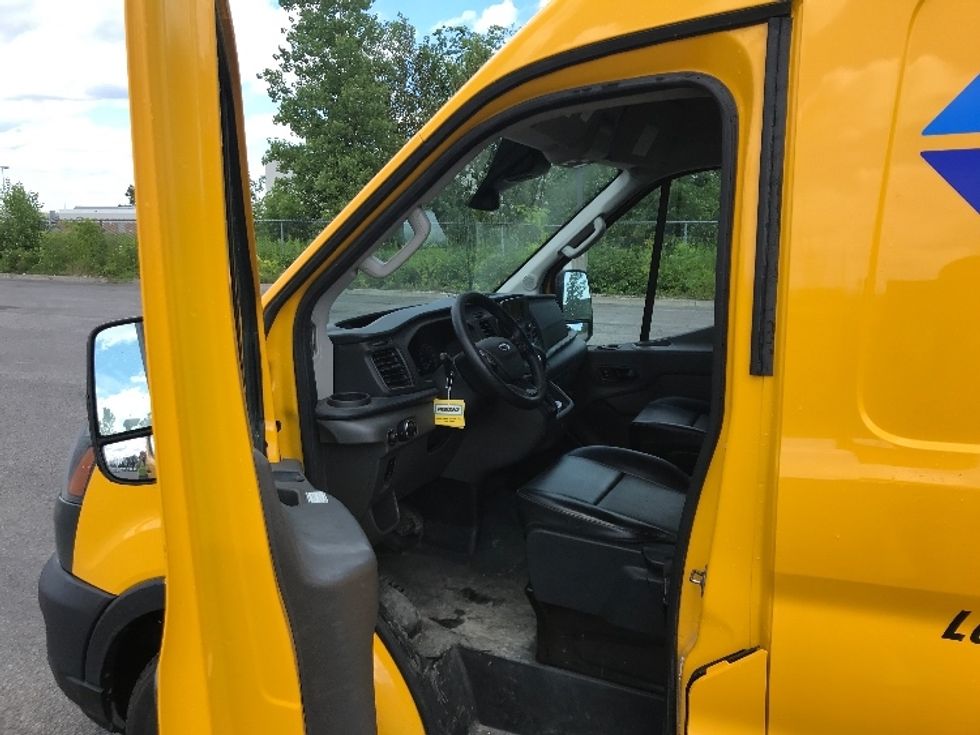 Cargo Van (Panel Van)-Light and Medium Duty Trucks-Ford-2021-Transit 250-Ste-Foy-PQ-293,171\n\t\tkm-$ 19,750 - Image 16
