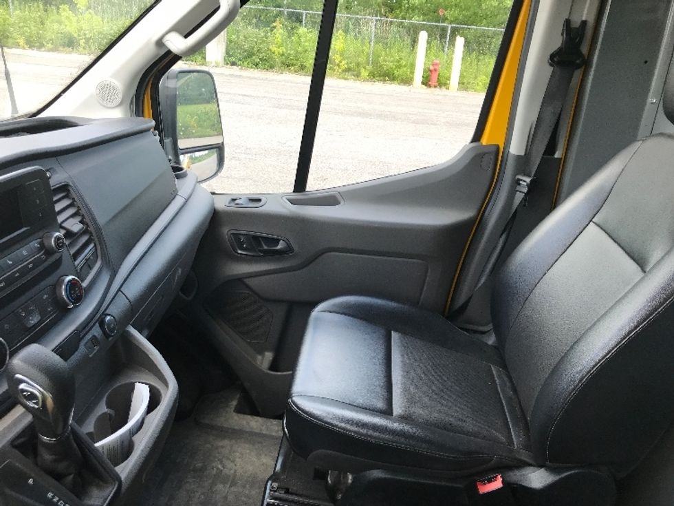 Cargo Van (Panel Van)-Light and Medium Duty Trucks-Ford-2021-Transit 250-Ste-Foy-PQ-293,171\n\t\tkm-$ 19,750 - Image 19