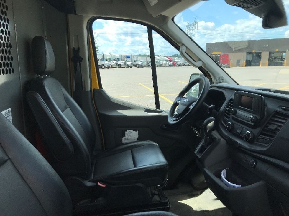 Cargo Van (Panel Van)-Light and Medium Duty Trucks-Ford-2021-Transit 250-Ste-Foy-PQ-293,171\n\t\tkm-$ 19,750 - Image 22