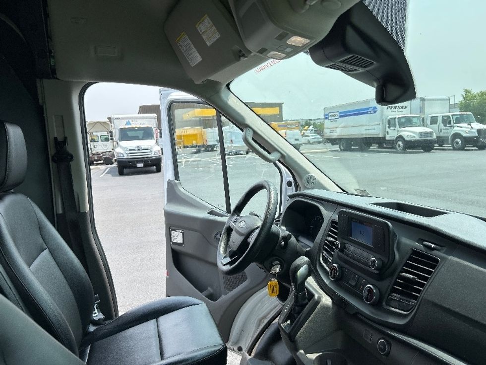 Cargo Van (Panel Van)-Light and Medium Duty Trucks-Ford-2021-Transit 250-Sterling-VA-55,461\n\t\tmiles-$ 38,000 - Image 22
