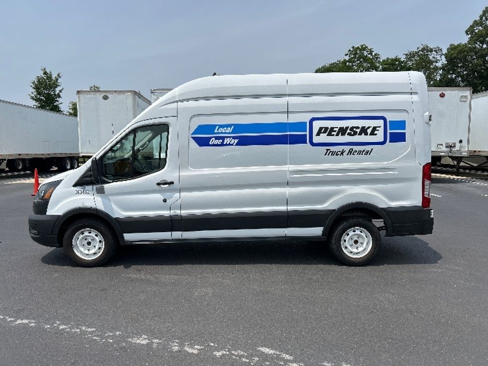 Cargo Van (Panel Van)-Light and Medium Duty Trucks-Ford-2021-Transit 250-Sterling-VA-55,461\n\t\tmiles-$ 38,000 - Image 4