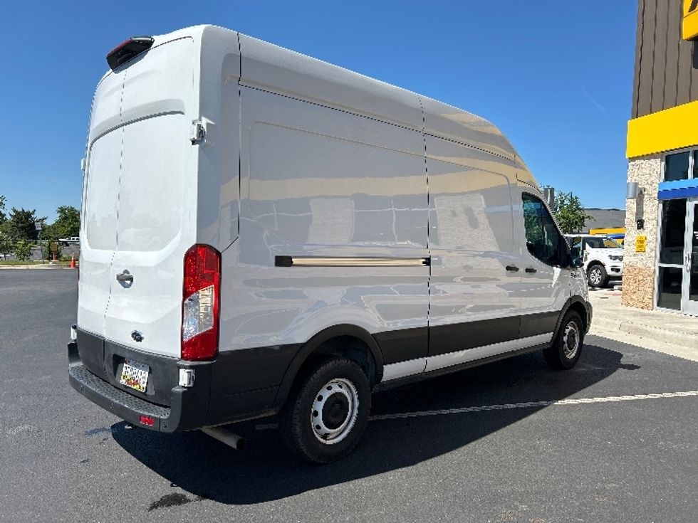 Cargo Van (Panel Van)-Light and Medium Duty Trucks-Ford-2021-Transit 250-Sterling-VA-60,166\n\t\tmiles-$ 37,500 - Image 11
