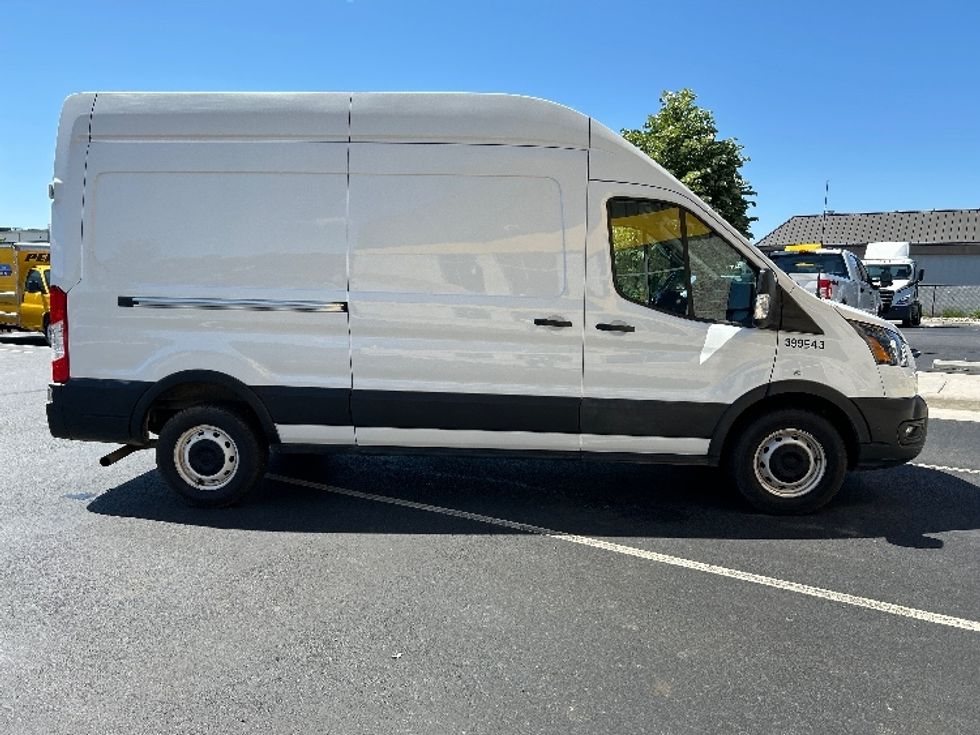 Cargo Van (Panel Van)-Light and Medium Duty Trucks-Ford-2021-Transit 250-Sterling-VA-60,166\n\t\tmiles-$ 37,500 - Image 12