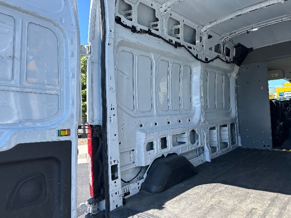 Cargo Van (Panel Van)-Light and Medium Duty Trucks-Ford-2021-Transit 250-Sterling-VA-60,166\n\t\tmiles-$ 37,500 - Image 9