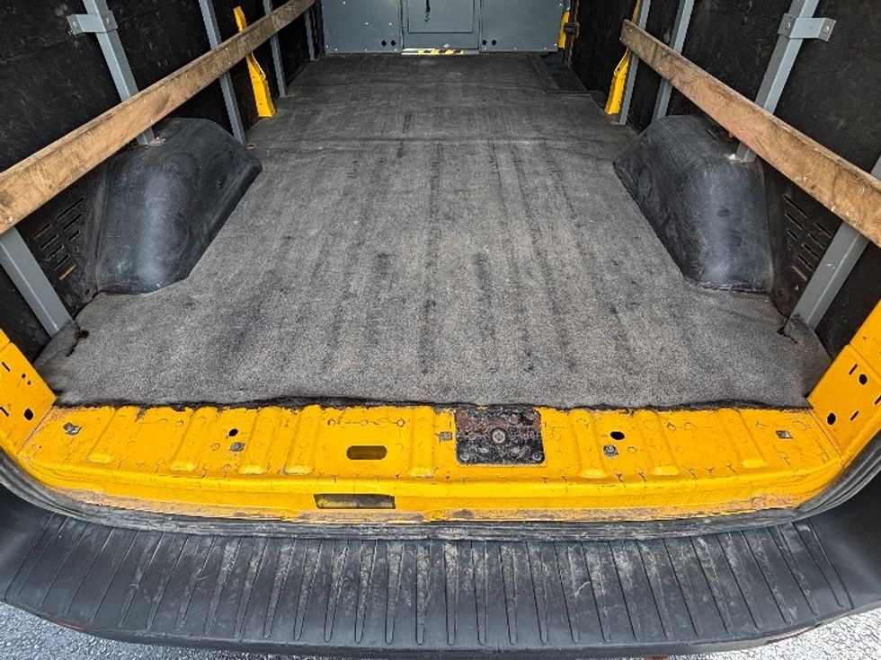 Cargo Van (Panel Van)-Light and Medium Duty Trucks-Ford-2021-Transit 250-Stoney Creek-ON-160,831\n\t\tkm-$ 32,000 - Image 10