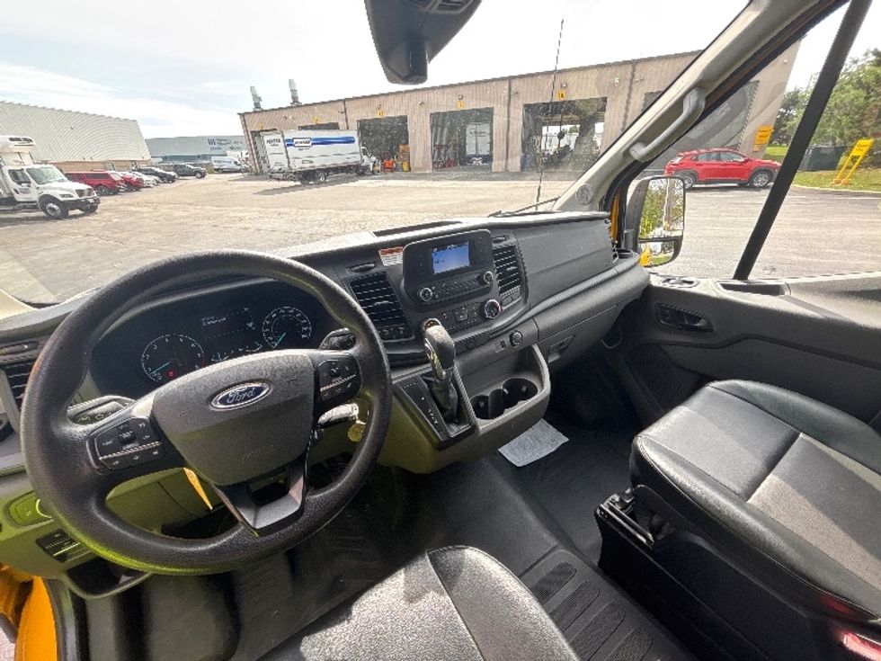 Cargo Van (Panel Van)-Light and Medium Duty Trucks-Ford-2021-Transit 250-Stoney Creek-ON-160,831\n\t\tkm-$ 32,000 - Image 18